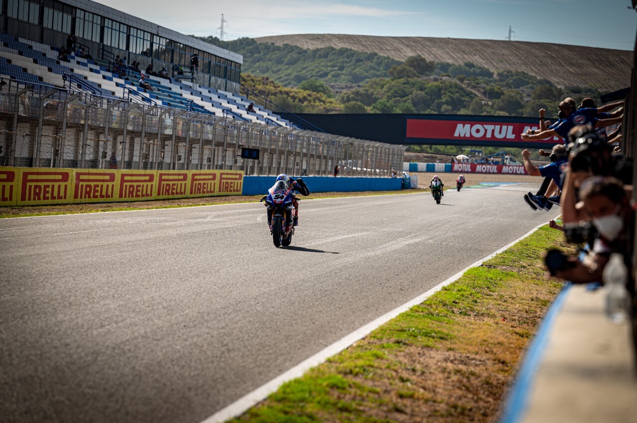 SBK Jerez: Toprak fa doppietta e allunga 